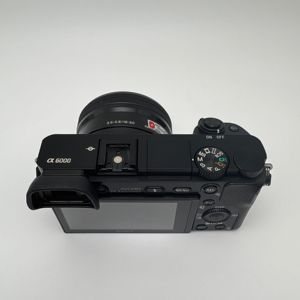 Cámara <span class=keywords><strong>Sony</strong></span> <span class=keywords><strong>A6000</strong></span> Usada, Sensor APS-C sin Espejo, Cámara Digital de Alta Resolución de 1080p, <span class=keywords><strong>Sony</strong></span> <span class=keywords><strong>A6000</strong></span> con Lente 16-50 Usada - Product Image 4