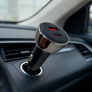 Cargador Rápido para Auto de 20W PD, USB-C + USB-A 5V/3A QC3.0 y <span class=keywords><strong>SCP</strong></span> para Teléfono Móvil, Cámara y Auriculares - Product Image 3