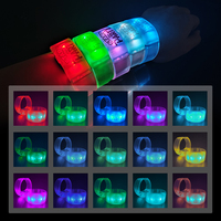 Logo promotionnel personnalisé bracelet électroluminescent préféré de la fête Bracelet de contrôle par bouton LED