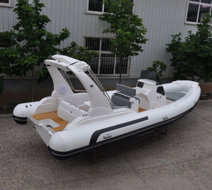 Liya 5.2 mètres à 8.3 mètres <span class=keywords><strong>bateau</strong></span> gonflable <span class=keywords><strong>semi</strong></span>-<span class=keywords><strong>rigide</strong></span> de nervure d'hypalon de yacht de luxe avec le <span class=keywords><strong>moteur</strong></span> hors-bord de coque de fibre de verre à vendre - Product Image 2