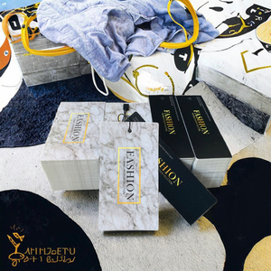 Etiquetas de Papel Impermeables Personalizadas para Ropa, Calcetines y Zapatos con Logotipo Personalizado Impreso en Offset - Product Image 3
