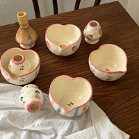 Bol à matcha en forme de cœur fait main, peint à la main, en céramique japonaise, avec fouet à matcha, ensemble cadeau, accessoires personnalisés, Chawan en céramique