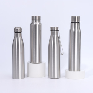 Bouteille d'eau en acier inoxydable 750 ml, cadeau promotionnel pour entreprise, portable avec corde de transport, grande capacité, vente en gros, personnalisation du logo - Product Image 1