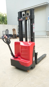Nouveau chariot élévateur à conducteur marchant multi-usage, compatible avec une capacité de 2 tonnes, <span class=keywords><strong>pneus</strong></span> de chariot élévateur à propulsion arrière, garantie 1 an, origine Henan - Product Image 4