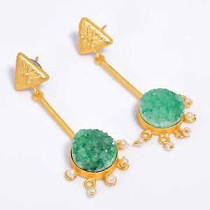 Boucles d'oreilles en laiton plaqué or 14 carats faites à la main fabricant de pierres précieuses en laiton bijoux de mode uniques bijoux en laiton personnalisés exportateur de bijoux - Product Image 4