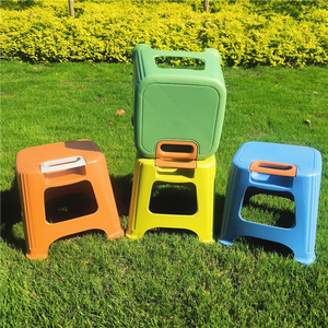 Tabouret carré portable en plastique épaissi de 26 cm de hauteur pour usage domestique et extérieur - Product Image 2