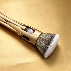 Ensemble de pinceaux de maquillage magnétiques 10-en-1, poils synthétiques sans cruauté, pinceau correcteur avec étui de voyage personnalisé - Product Image 2