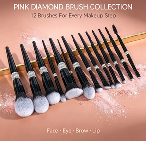 Daily Queen - Juego de 16 Brochas de Maquillaje de Lujo de Primera Calidad, Pelo Sintético Ultra Suave y Duradero, Ideal para Base y Difuminado de Ojos - Product Image 2