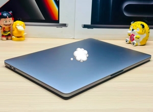 <span class=keywords><strong>MacBook</strong></span> <span class=keywords><strong>Pro</strong></span> 13,3 pouces <span class=keywords><strong>2022</strong></span> A2338 d'occasion, ordinateur portable Apple <span class=keywords><strong>M2</strong></span> 8 cœurs, 8 Go de RAM, 256 Go de SSD, barre tactile - Product Image 3