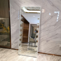 Miroir sur pied moderne en bois Docarelife avec ampoules LED pour chambre à coucher