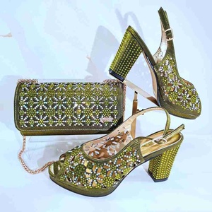Set di <span class=keywords><strong>Scarpe</strong></span> e Borsa Africane di Alta Qualità per Feste Nigeriane <span class=keywords><strong>con</strong></span> Borsa Abbinata - Product Image 1