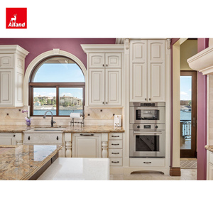 Armoire de cuisine îlot Allandgroup de luxe, style médiéval, en <span class=keywords><strong>bois</strong></span> massif blanc mélangé à un <span class=keywords><strong>aspect</strong></span> <span class=keywords><strong>bois</strong></span>, avec organisateur en <span class=keywords><strong>bois</strong></span> personnalisé - Product Image 4