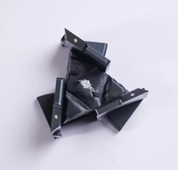 Boîte à bague énergétique à mouvement mécanique futuriste gravée sur mesure en noir, cadeau romantique pour une demande en mariage