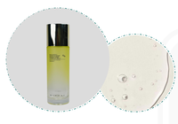 Tonique éclaircissant pour les muscles avec extrait de feuille d'eucalyptus bleu et carnosine pour une hydratation, une peau éclatante, une texture lisse et uniforme