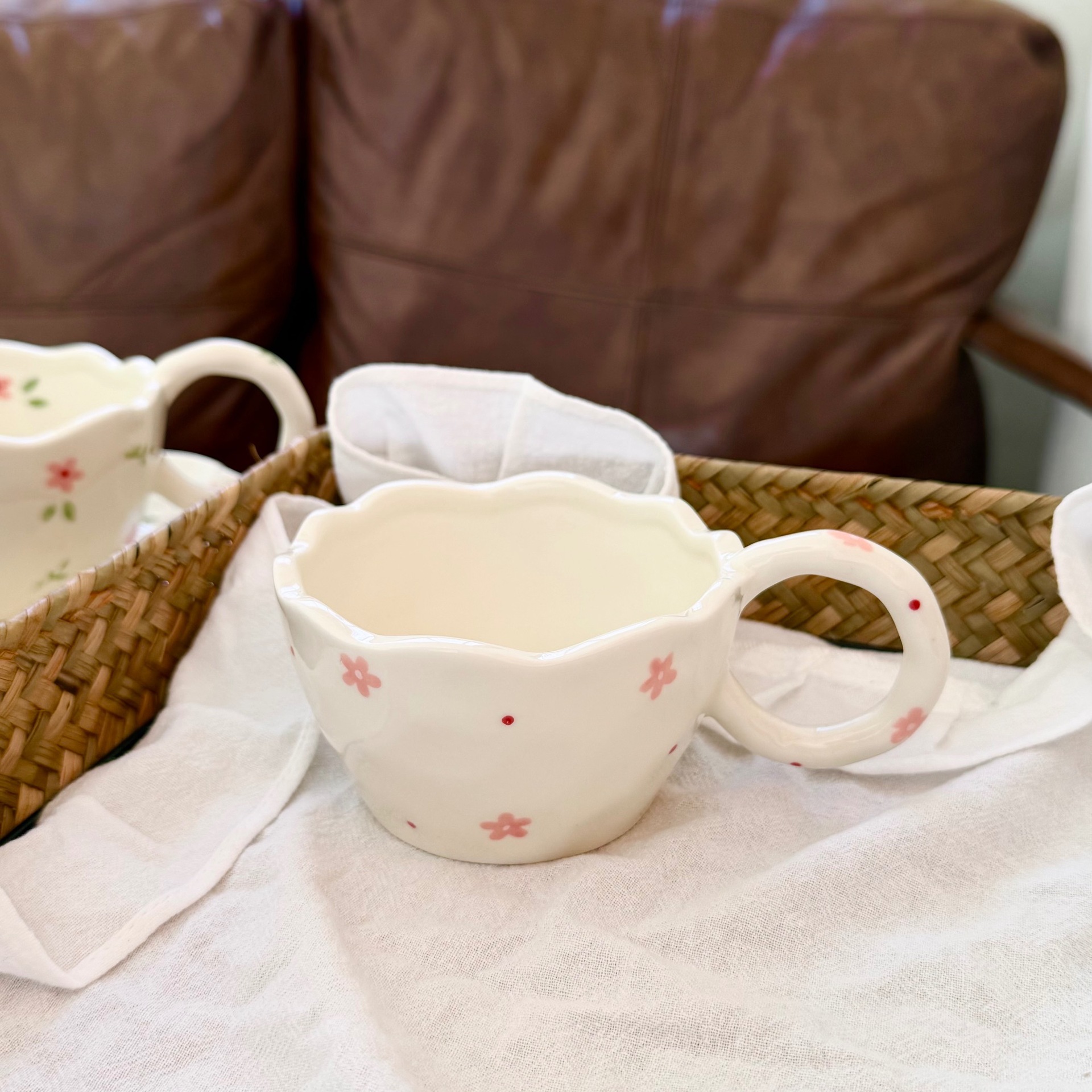 Flor de puntos rojos