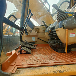รถขุด CAT 320BL ปี 2022 ของแท้คุณภาพดี 20 ตัน พร้อมบุ้งกี๋ขุดขนาด 1 ลูกบาศก์เมตร รถขุดตีนตะขาบ CAT 320BL มือสอง - Product Image 4