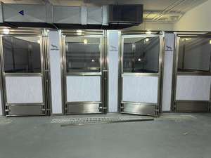 Lüks Paslanmaz Çelik / HDPE Cam Kapılı Köpek Kulübeleri Koşu Alanları Süitleri Evcil Hayvanlar'a Ziyaret Edin Köpek Kulübesi - Product Image 2