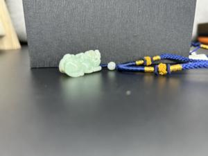 Nuevo producto, venta de collar con colgante de moda de Jade de nivel A Natural de Myanmar para hombres y mujeres, accesorio Qi Xiu de dibujo de dinero - Product Image 3