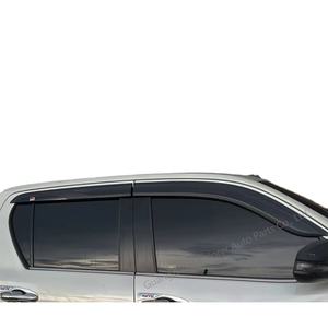 Déflecteurs de Vitres en Fibre de Carbone Pare-Soleil et Pare-Pluie Sur Mesure pour TOYOTA Hilux GR 2016-2023 - Product Image 1