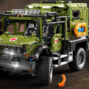 T4023 Unimog Off-road Ambulance <b>Building</b> <b>Block</b> <b>Set</b> 800+ Pieces Static Model Toy For Teenagers 7-14 Years Old - Product Image 1