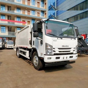 Camion à ordures compacteur Isuzu de 7 mètres cubes, carburant diesel, transmission manuelle, roues motrices 4x2 - Product Image 1