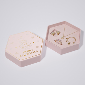 Caja de Regalo Hexagonal Rosa para Joyería con Diseño Navideño en Dorado, Empaque Rígido para Juego de Collar, Pendientes, Anillo y Pulsera - Product Image 2