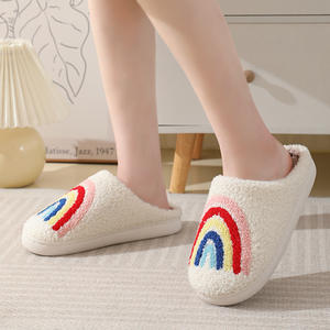 Pantuflas de Plataforma Coloridas y Sexys con Diseño de Arcoíris, Pantuflas de Casa de Algodón Afelpado, Pantuflas Minimalistas con Forro de Peluche - Product Image 3