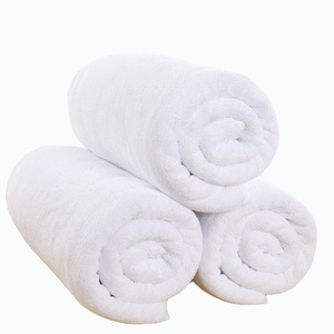 Serviettes de bain blanches 80x180 cm en coton pour hôtel, maison d'hôtes, salon de beauté - Product Image 4