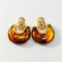 Boucles d'oreilles géométriques rétro françaises en alliage en forme de C, plaquées or 18 carats, avec clous en résine marbrée effet écaille de tortue, pour femmes, vente en gros