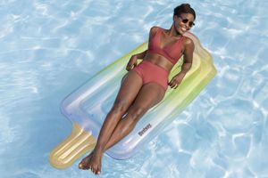 <span class=keywords><strong>Bestway</strong></span> 43161 Dreamsicle Materassino <span class=keywords><strong>Gonfiabile</strong></span> Galleggiante - Materiale PVC Capacità 100kg Facile da Gonfiare e Riporre - Product Image 2