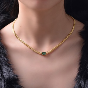 Venta al por mayor joyería personalizada 925 plata esterlina 18K chapado en oro mujeres verde circón collar de cadena cubana - Product Image 6