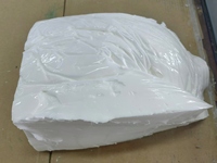 Matériau d'ombrage en silicone blanc à surface lisse de qualité extrusion pour bande néon, résistant aux produits chimiques et aux températures élevées