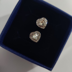 สร้อยคอ สร้อยข้อมือ และต่างหูคริสตัลรูปหัวใจประดับ<span class=keywords><strong>เพชร</strong></span> ทันสมัยและเป็นที่นิยม เป็นของขวัญที่ยอดเยี่ยม - Product Image 3