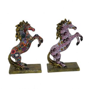 Figuras de Animales Coloridas Hechas a Mano en Resina 3D de Alta Calidad, Recuerdos, Estatua de Caballo en Resina, Adorno de Caballo Personalizado - Product Image 6