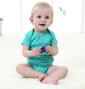 Lot de 5 Combinaisons et Bodys Adorables pour Bébés Filles – Vêtements et Barboteuses pour Bébés Filles en Gros - Product Image 2