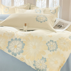 Nuovo Set di Biancheria da Letto di Lusso con Ricami, 4 Pezzi, in Puro Cotone, Confortevole per il Sonno, Set Copripiumino e Lenzuola - Product Image 4