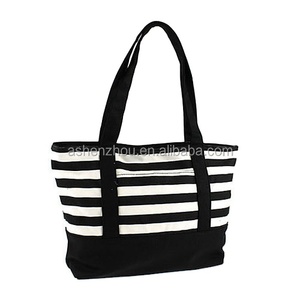 Sacs en toile de coton personnalisés, sac de plage promotionnel en coton, sac fourre-tout rayé noir et blanc pour femmes - Product Image 1
