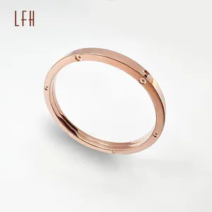 แหวนทองคำขาวแท้18K 1.78มม. สำหรับผู้ชายผู้หญิงปรับแต่งโลโก้ได้