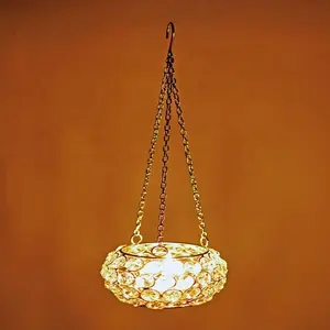 圆形水晶珠悬挂T型灯烛台手工金属设计家居装饰蜡烛制造商印度工厂