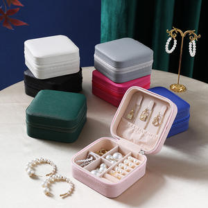 Caja de Almacenamiento de Joyas Portátil con Cierre, Material de Cuero, Adecuada para Aretes, Collares, Colgantes y Anillos - Económica - Product Image 3