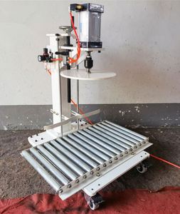 Machine de capsulage manuelle pneumatique pour fûts d'huile lubrifiante, fûts chimiques, seaux de peinture, seaux de liquide antigel et seaux en plastique - Product Image 5