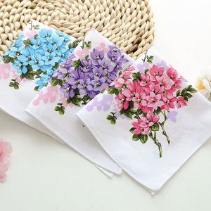 Mouchoirs en coton pur de luxe pour femmes adultes, petits carrés avec imprimé fleuri, vente en gros du fabricant, idéal pour un cadeau - Product Image 3