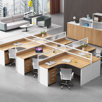 Combinaison de bureaux modulaires pour 4 personnes avec chaises, poste informatique, écran de protection, design moderne et simple, 6 postes de travail manuels en MDF
