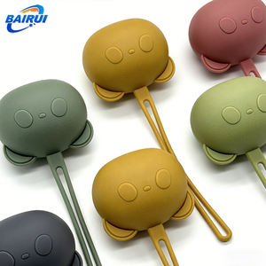 Boîte à sucettes en silicone en forme de panda sans BPA, lot de 2, support portable anti-poussière, rangement hygiénique pour bébés, cadeau de voyage - Product Image 4