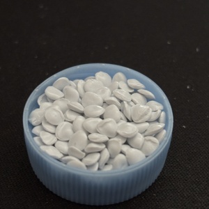 Pellets composés de résine PPO 30% GF pour réservoir d'eau automatique - Product Image 1
