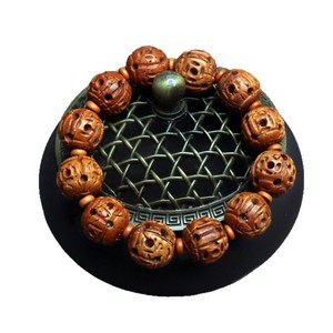 Pulsera tallada en nogal con patrón de flores, cuentas unisex para uso doméstico y para regalar - Product Image 4