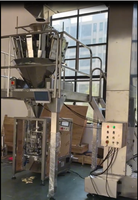 Machine d'emballage VFFS automatique de haute qualité pour petits articles, snacks et aliments, pour sachets et pochettes, à haute productivité et économe en énergie
