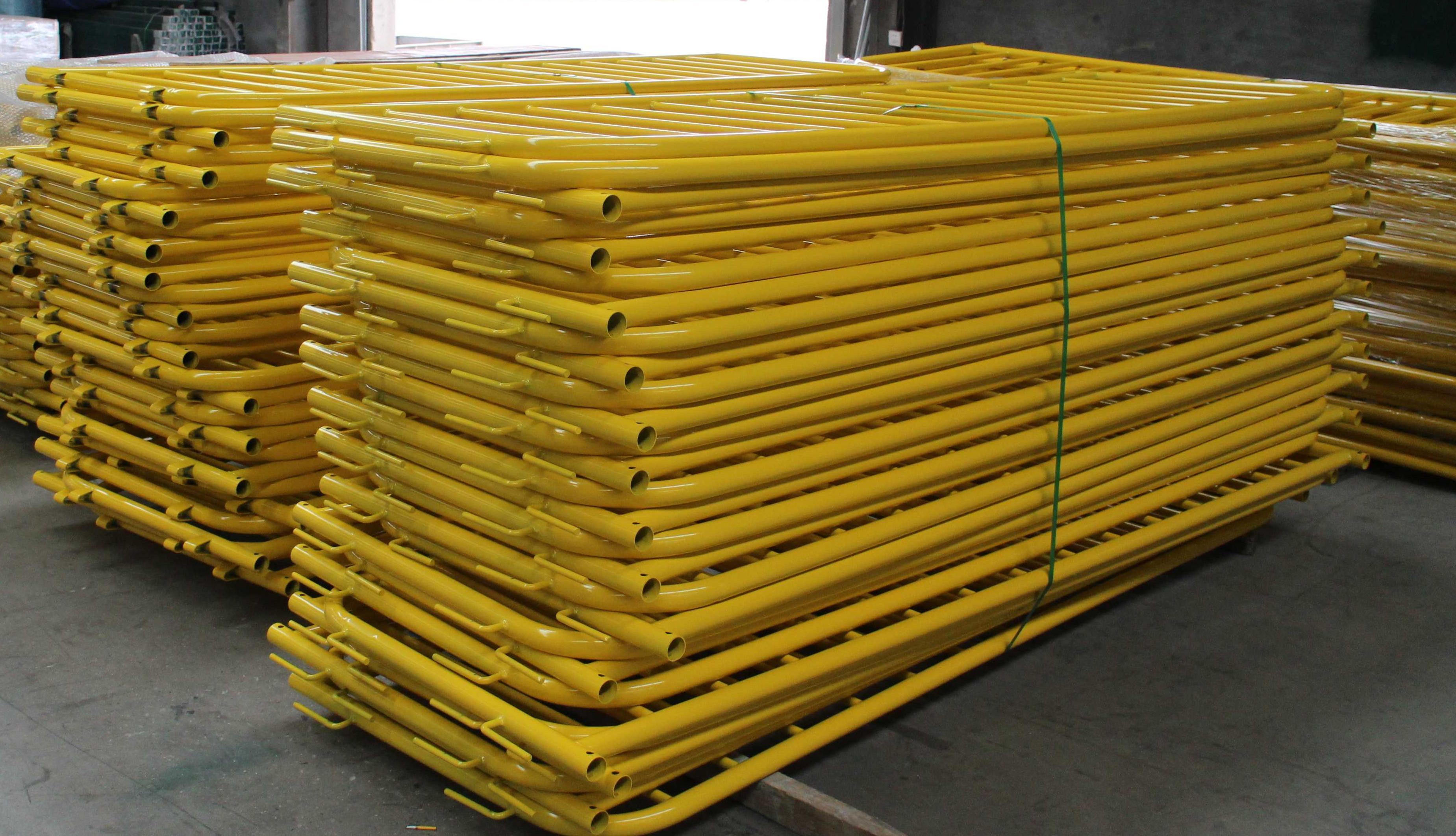 에 대한 최신 회사 뉴스 주문 제작된 금속 군중 제어 장벽 / 포터블은 / 가설 울타리에 바리케이드를 쌓습니다  3