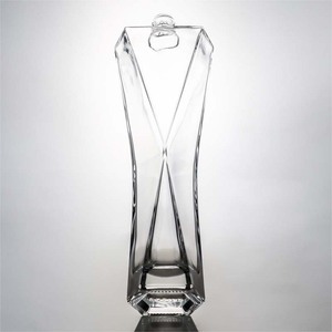 Botella de Vidrio Personalizada de 700ml/750ml, Nuevo Diseño, Envase Transparente para Licores con Tapón para Tequila y Brandy - Product Image 4