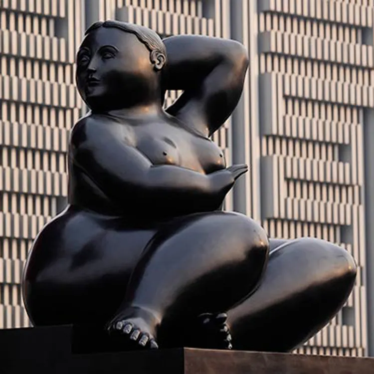รูปปั้นผู้หญิงอ้วนประดับกลางแจ้งรูปปั้นผู้หญิงอ้วนรูปปั้นทองสัมฤทธิ์ดีไซน์ดังในร่ม